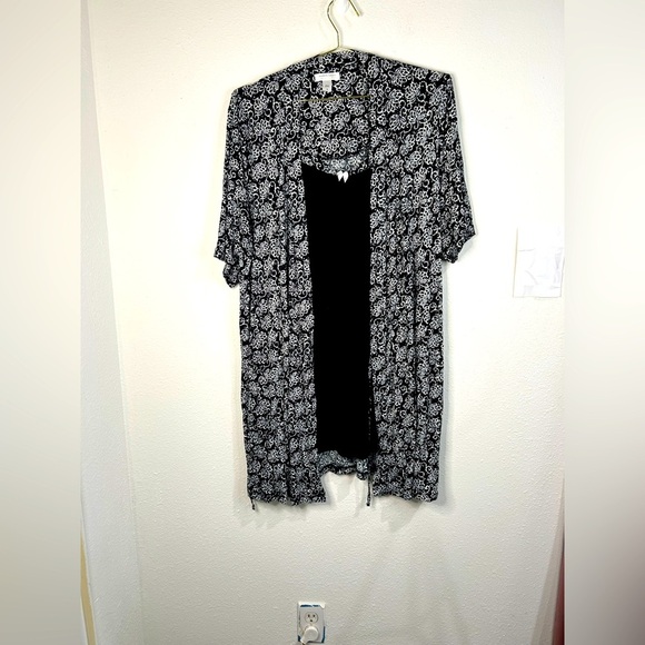 Modern Luxury Carole Hochman Black Floral Sleepwear Set Small Robe & Chemise - Picture 3 of 16